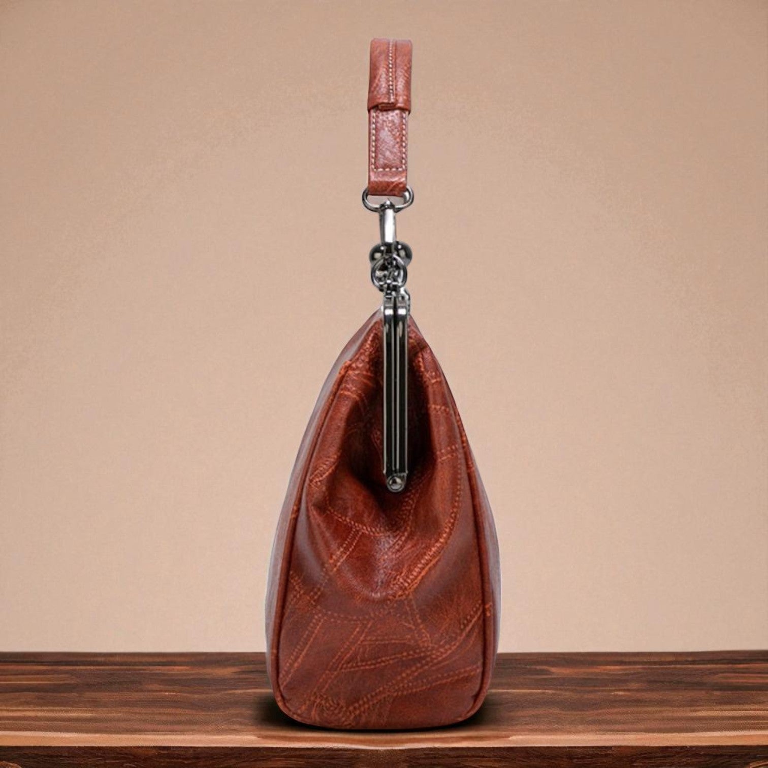 Klassische Vintage-Bügeltasche