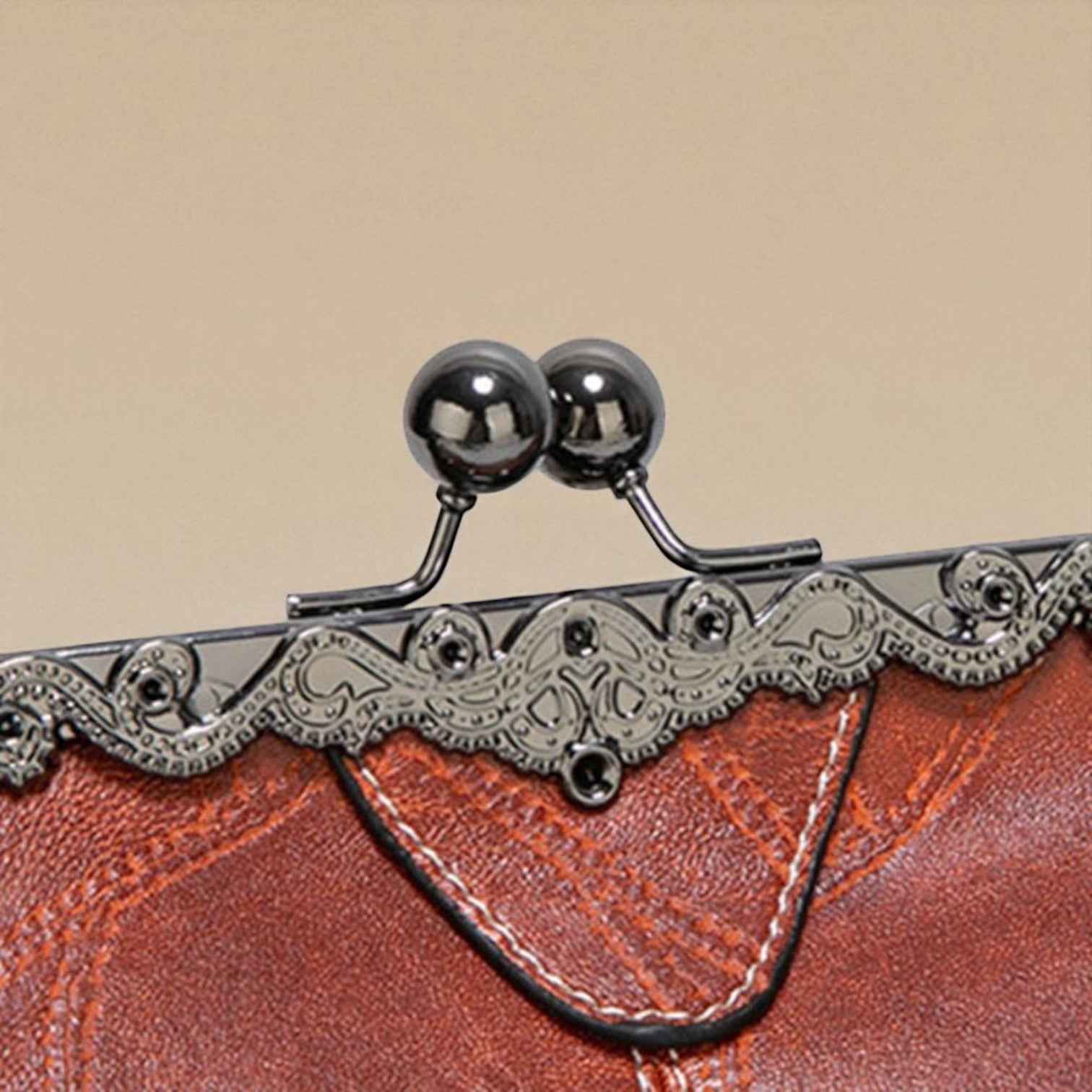 Klassische Vintage-Bügeltasche