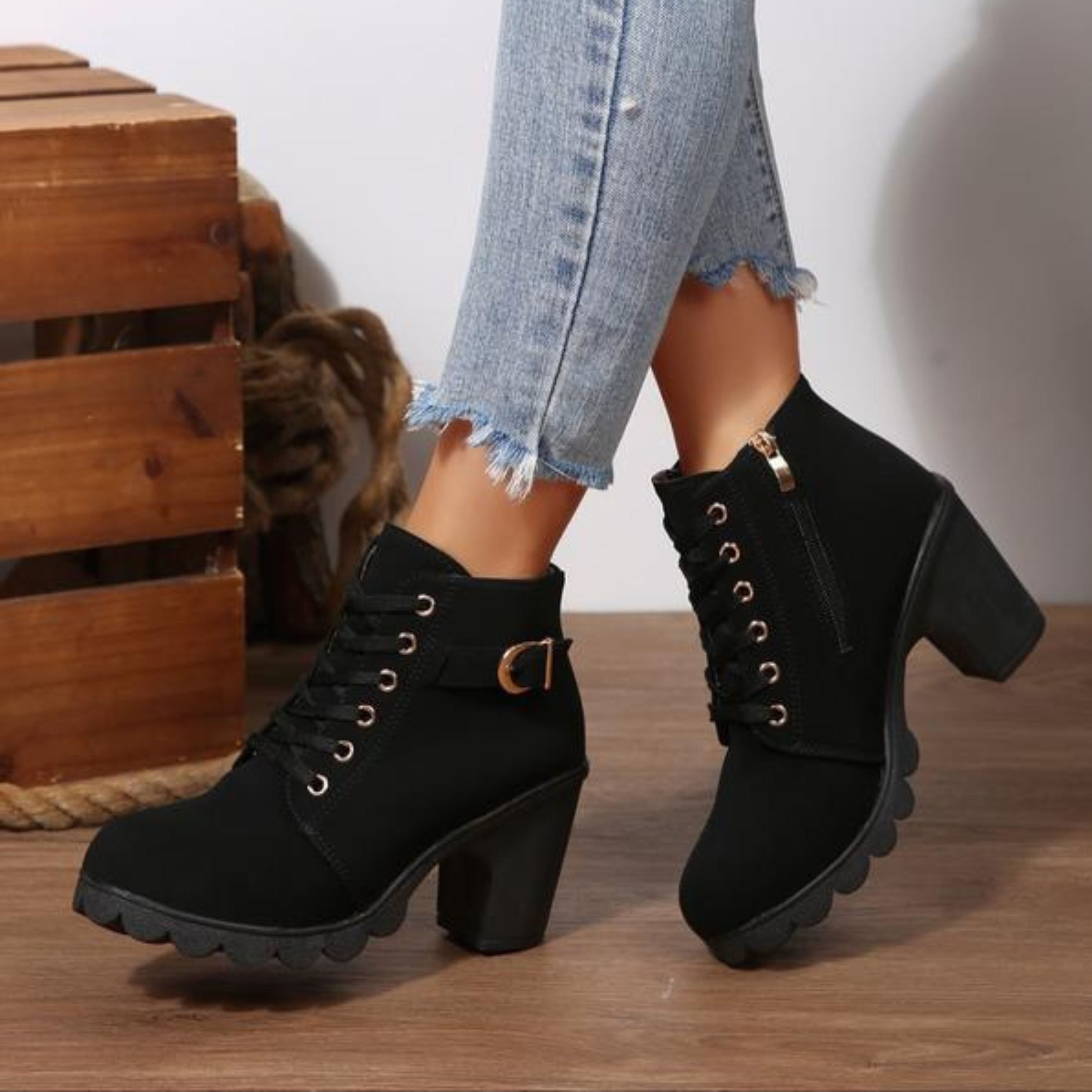 KATNI™ – Chunky Boots mit Schnallen-Detail